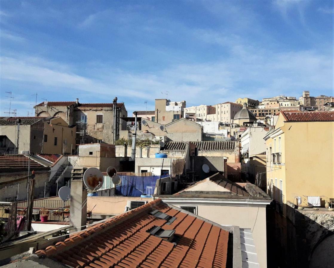 Appartamento Con Terrazza Panoramica In Marina. Cagliari Kültér fotó
